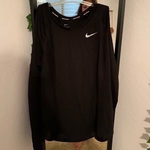 nike dri fit long sleeve shirt
